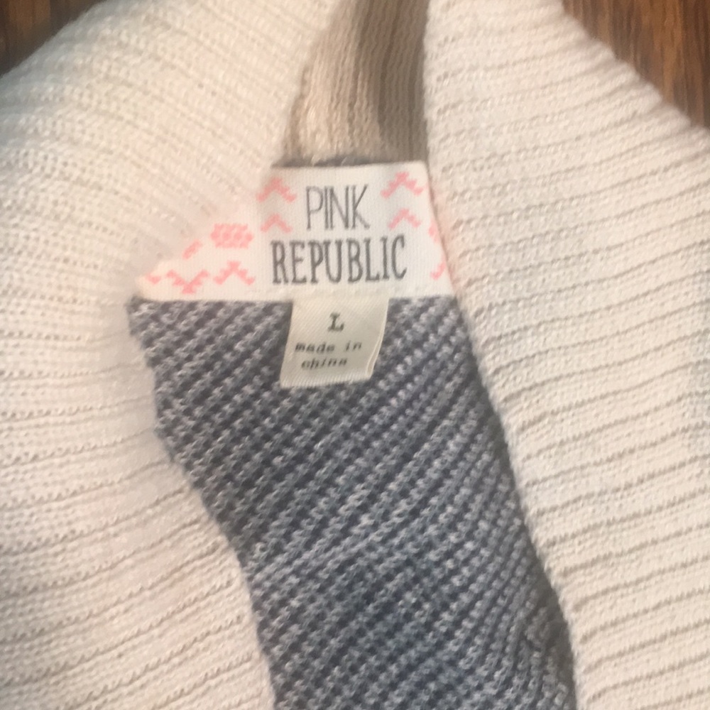 Pink Republic Sweater - Picture 2 of 3